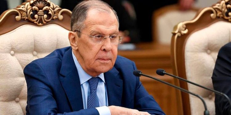 Lavrov warns Europe of retaliation as Zelenskyy opens reconstruction talks with Trump officials